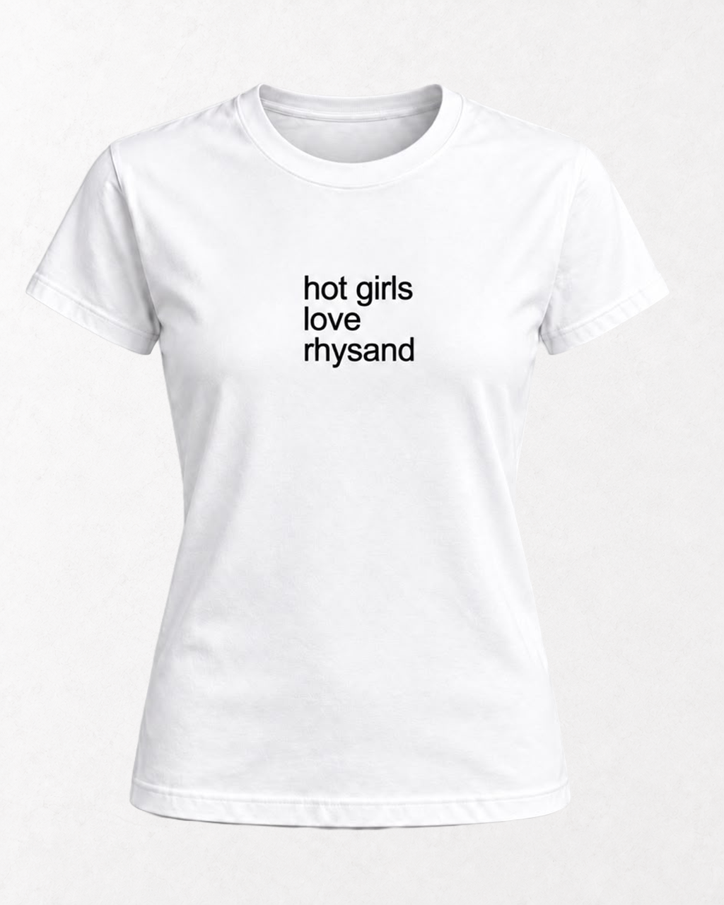 Playera blanca con la frase hot girls love rhysand en negro